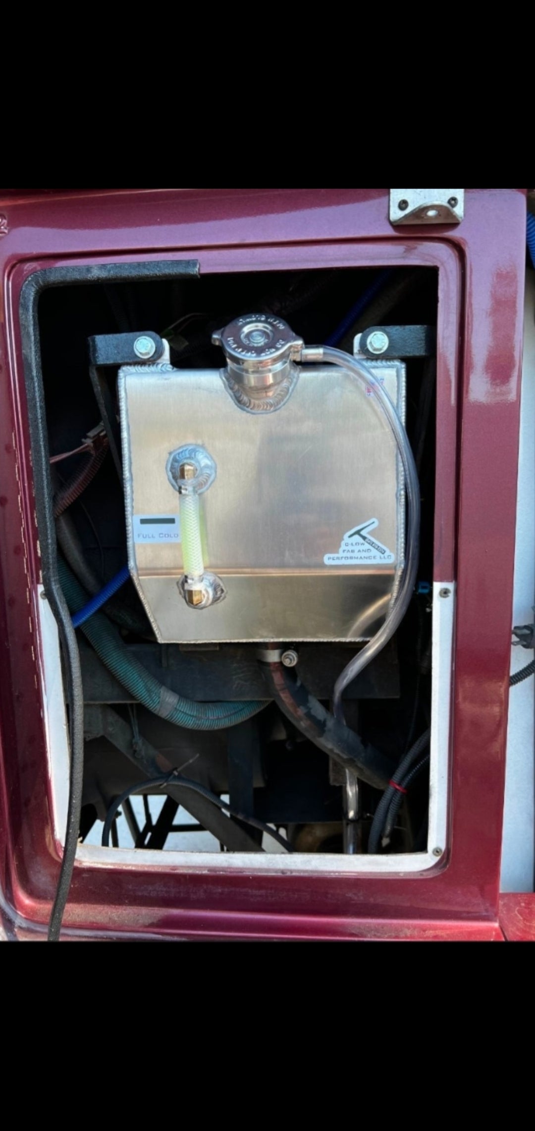 Monaco coolant surge tank (Straight outlet)